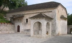 iera moni peristeras douroutis