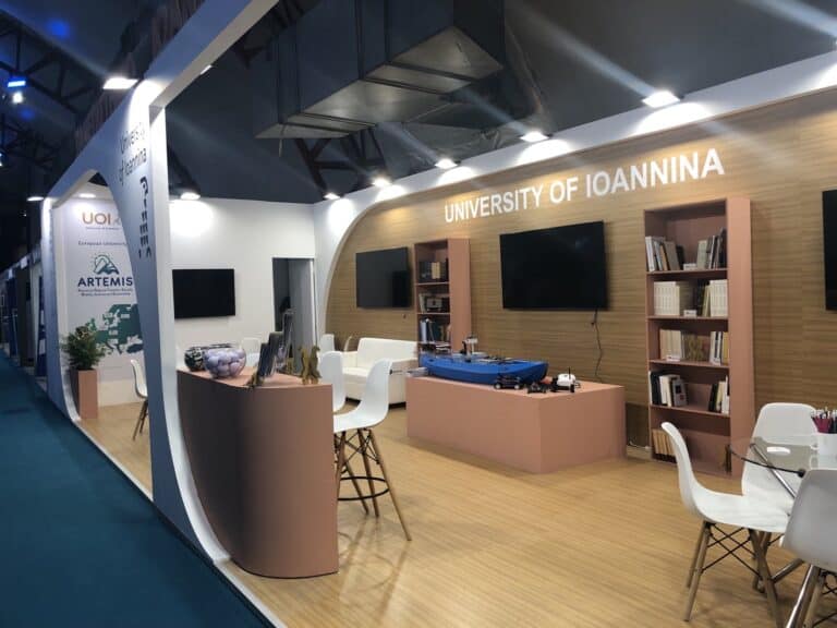 stand uoi 5